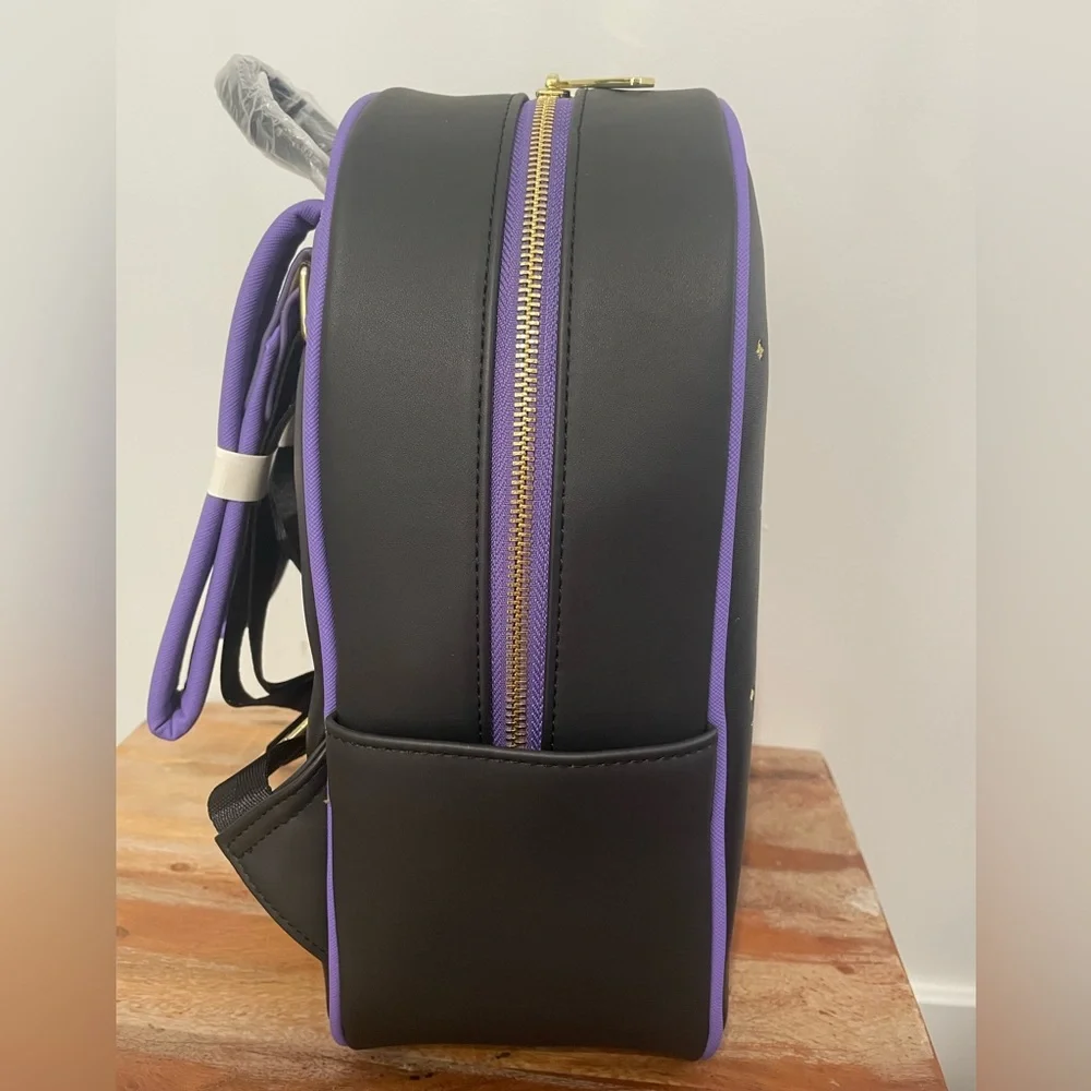 NWT Disney’s Snow White and the seven Dwarfs Evil Queen Backpack